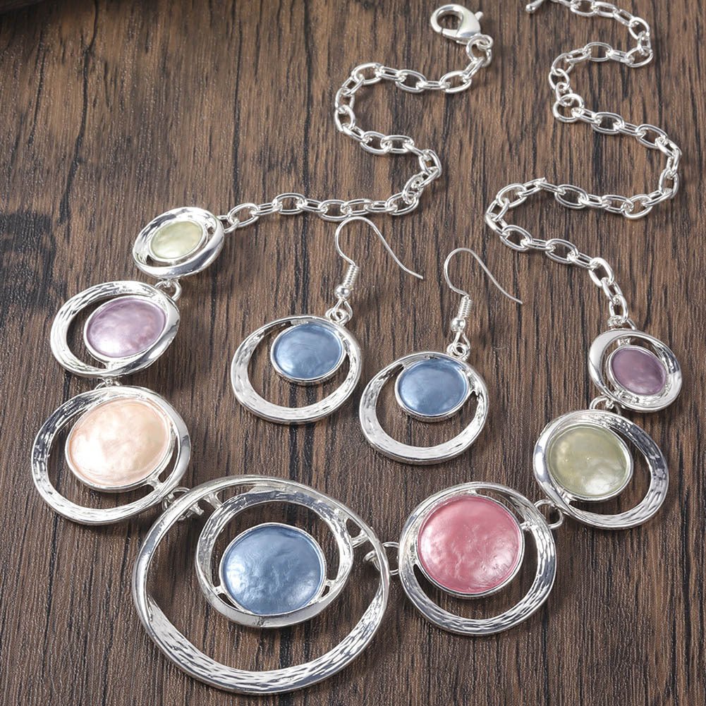 Women's Jewelry Styling Guide: How to Layer Necklaces & Stack Rings