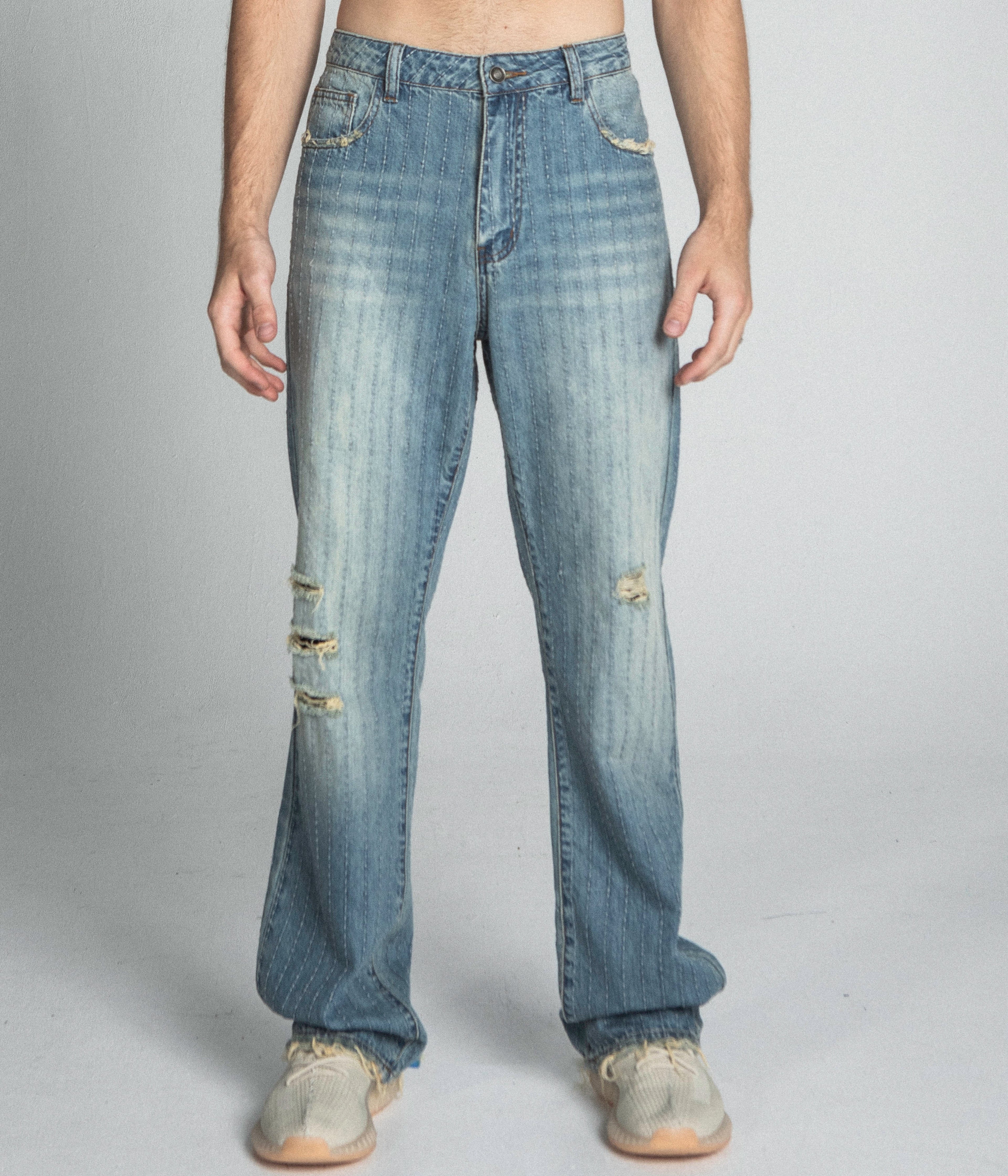 AJ02L RIPPED BLUE THREAD LOOSE JEANS ARMOR JEANS