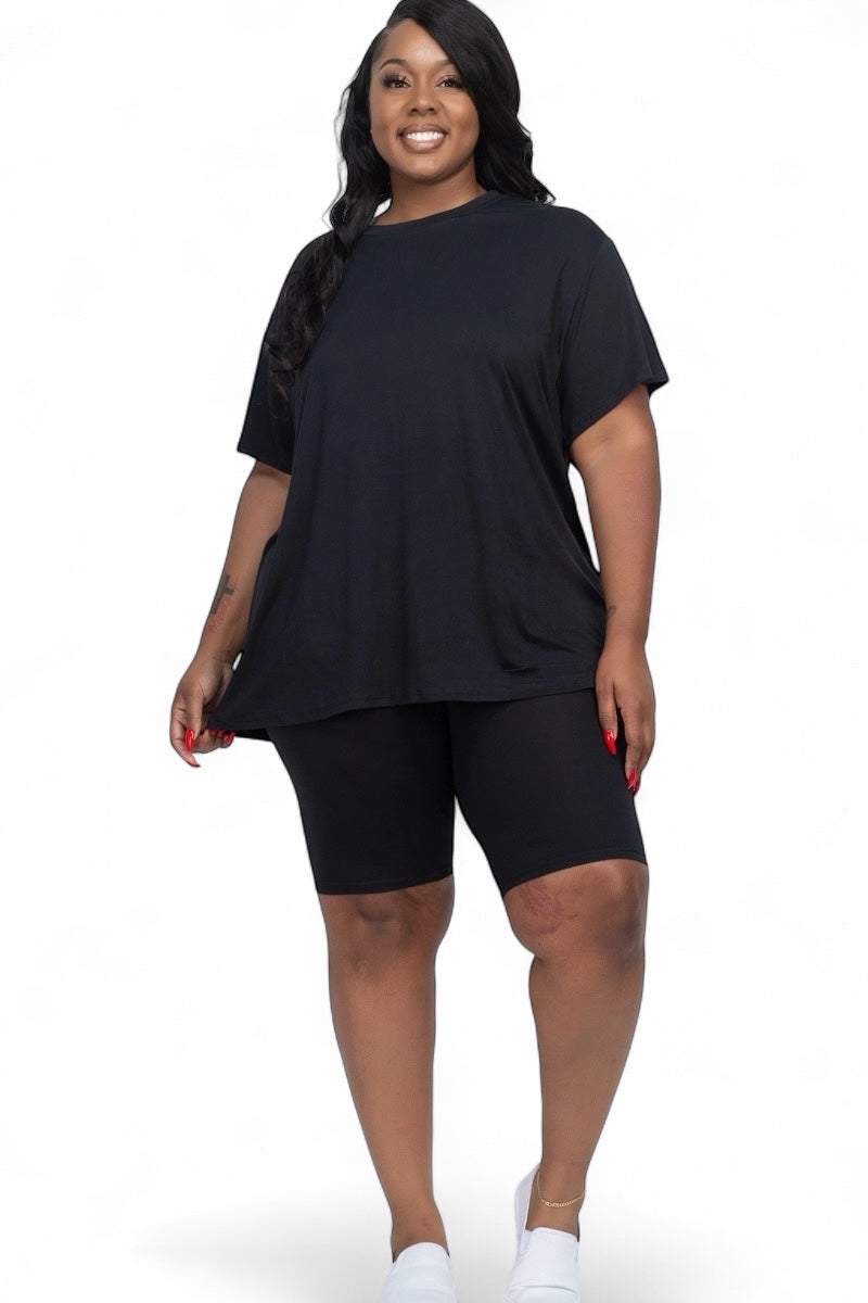 Curvy loose fit oversized top and bike shorts set by The House of Stylez, casual 2-piece comfortable loungewear ensemble.