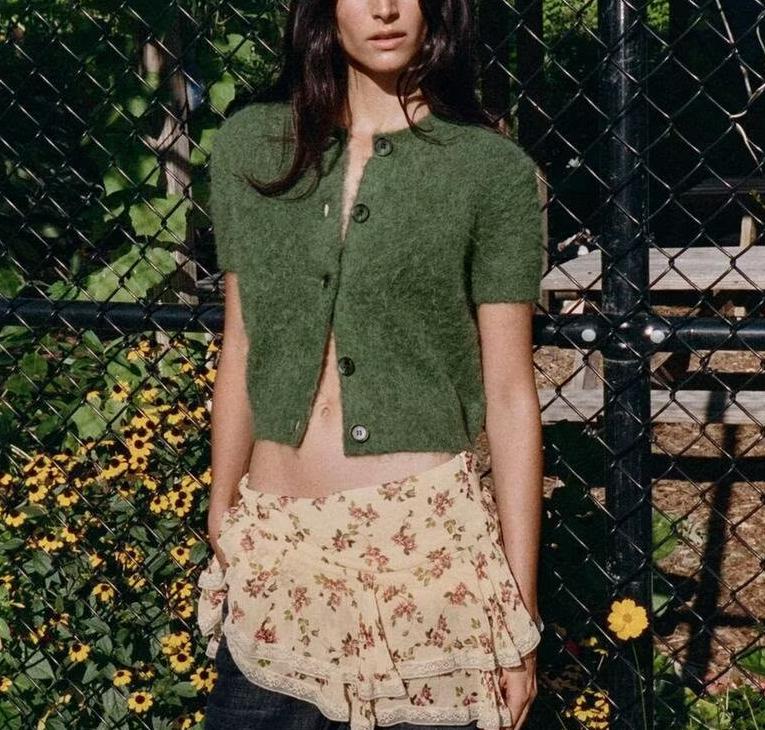 Early Autumn Women Clothing Office round Neck Short Sleeves Single Breasted Knitwear Bella Mia