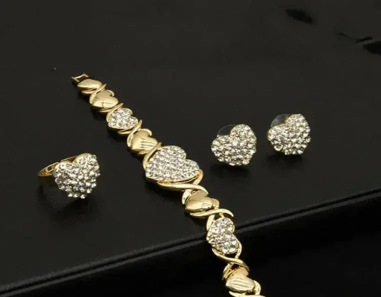 18K Gold Heart-Shaped Jewelry Suit - Plush Fashion Hub