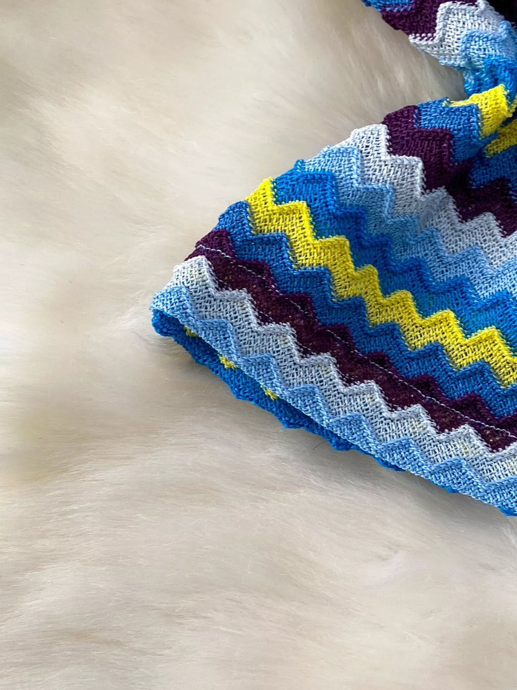 7df7e127cc794f9e93e98e7cc9c27bd9-Max-Origin