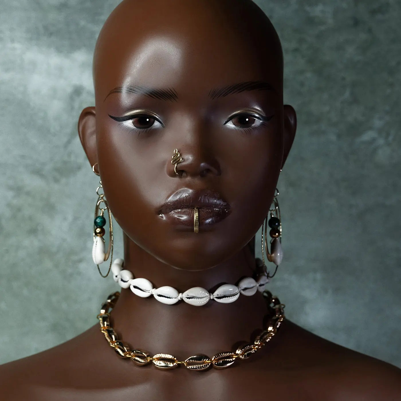 Abundance Choker Adorned In Taji
