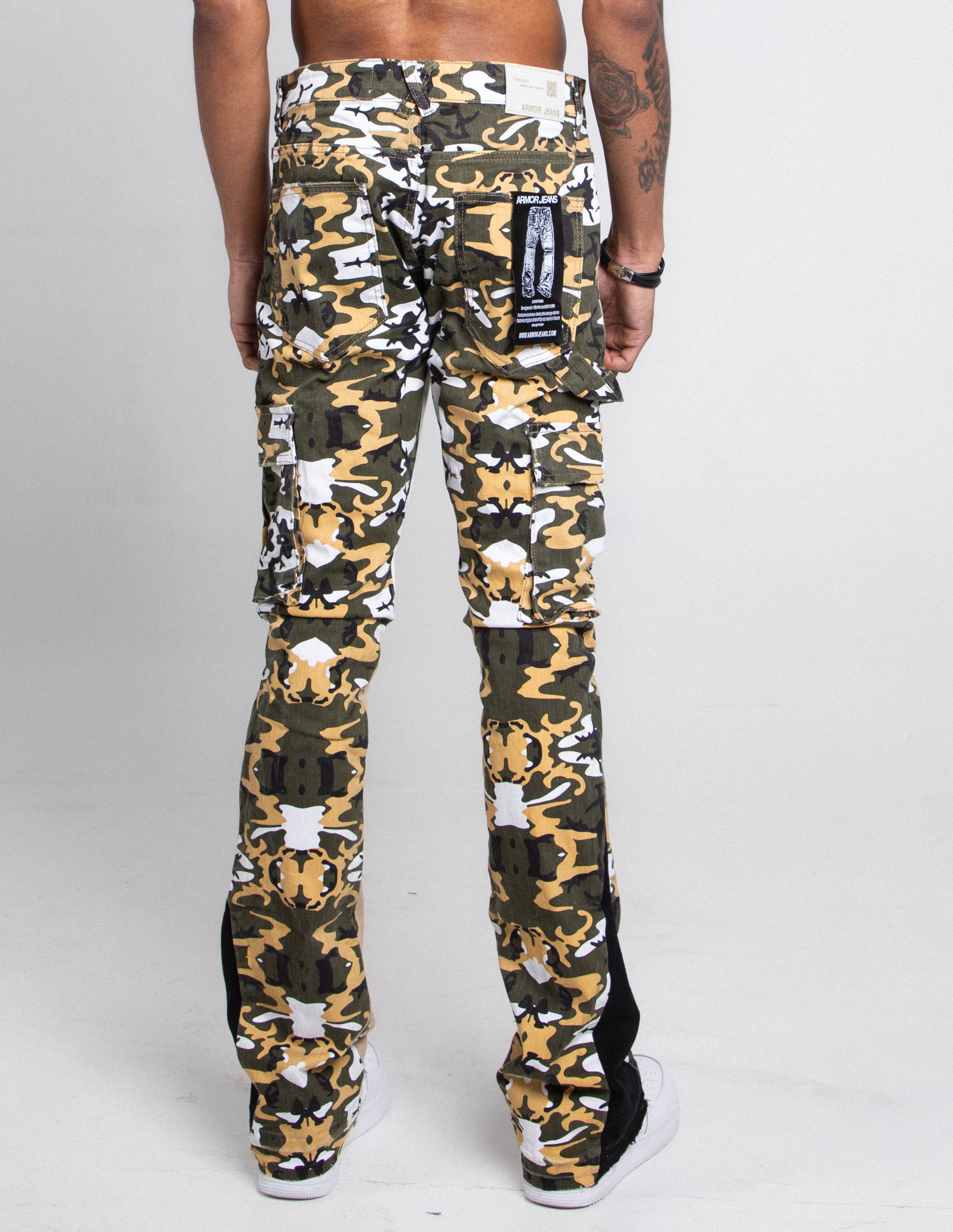 AJS699-10 CAMO STACKED CARGO PANTS ARMOR JEANS