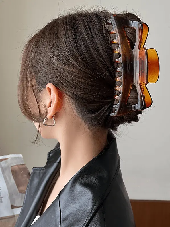 French Lazy Oversized Simple Temperament Shark Hair Clip PAINEVIDA