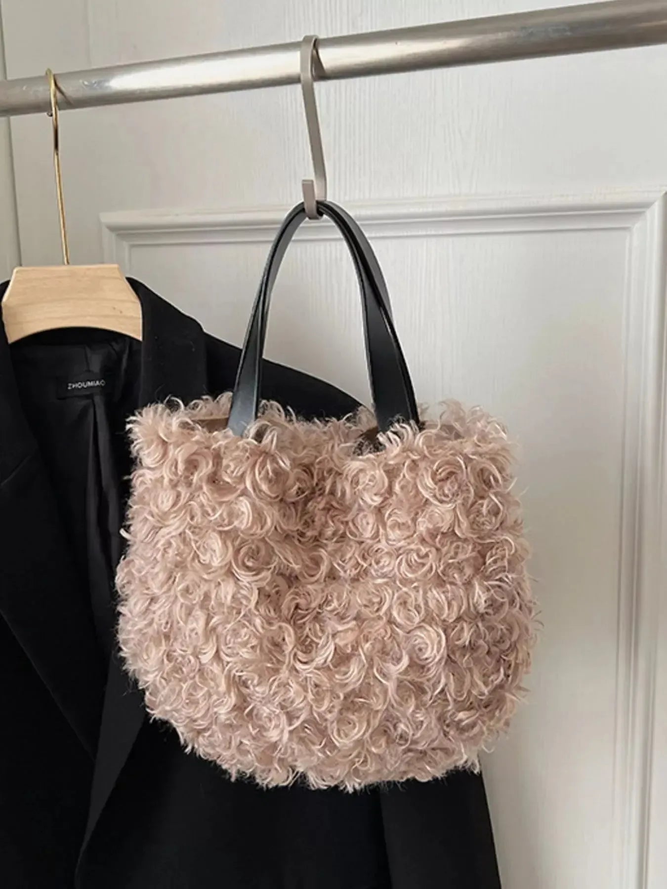 Lightweight Fluffy Handbag - Plush Fashion Hub