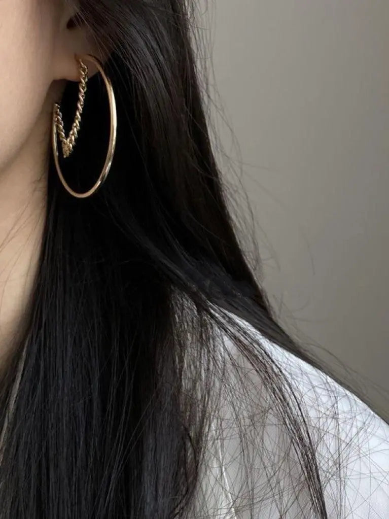 Original Hollow Chain Splicing Big Earrings Plush Fashion Hub