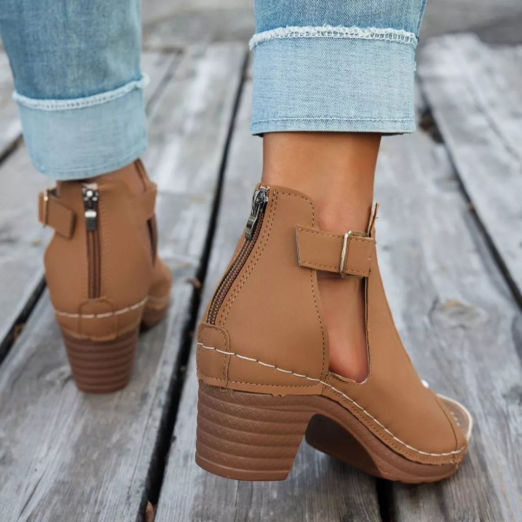 Women's chic faux leather buckle block heel sandals with comfortable mid-heels, stylish and perfect for casual or dressy wear.