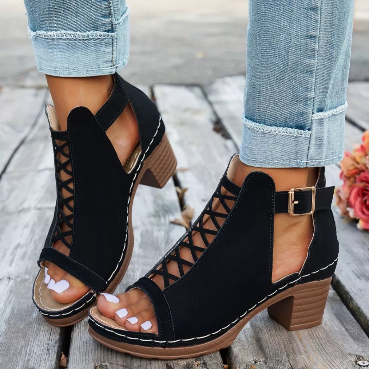 Women's chic faux leather buckle block heel sandals with comfortable mid-heels, stylish and perfect for casual or dressy occasions.