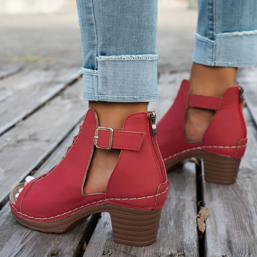 Women's chic faux leather buckle block heel sandals with comfortable mid-heels, stylish and perfect for casual or dressy wear.
