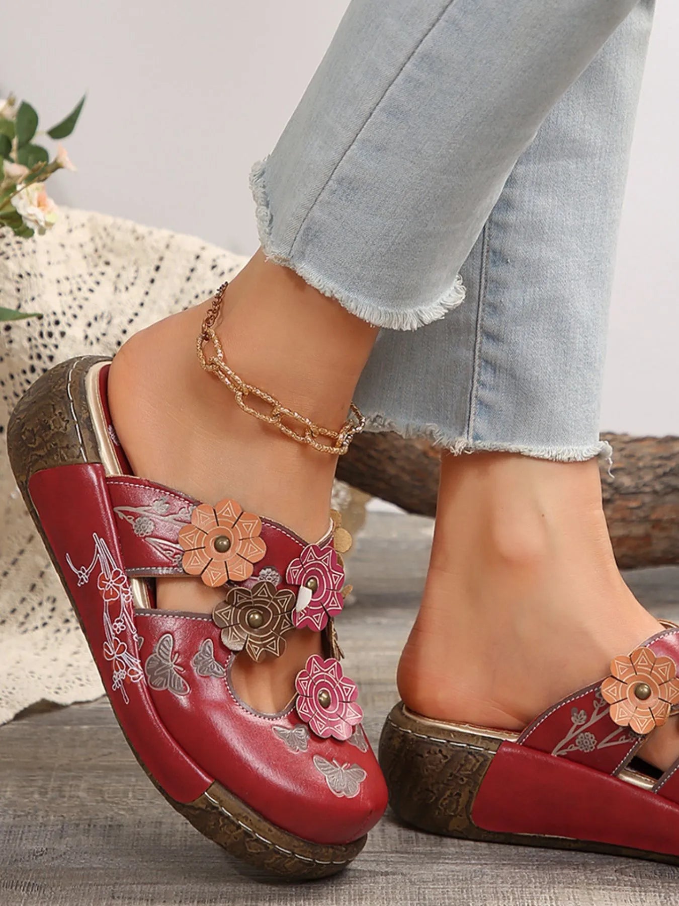 Floral Round Neck Sandals - Plush Fashion Hub