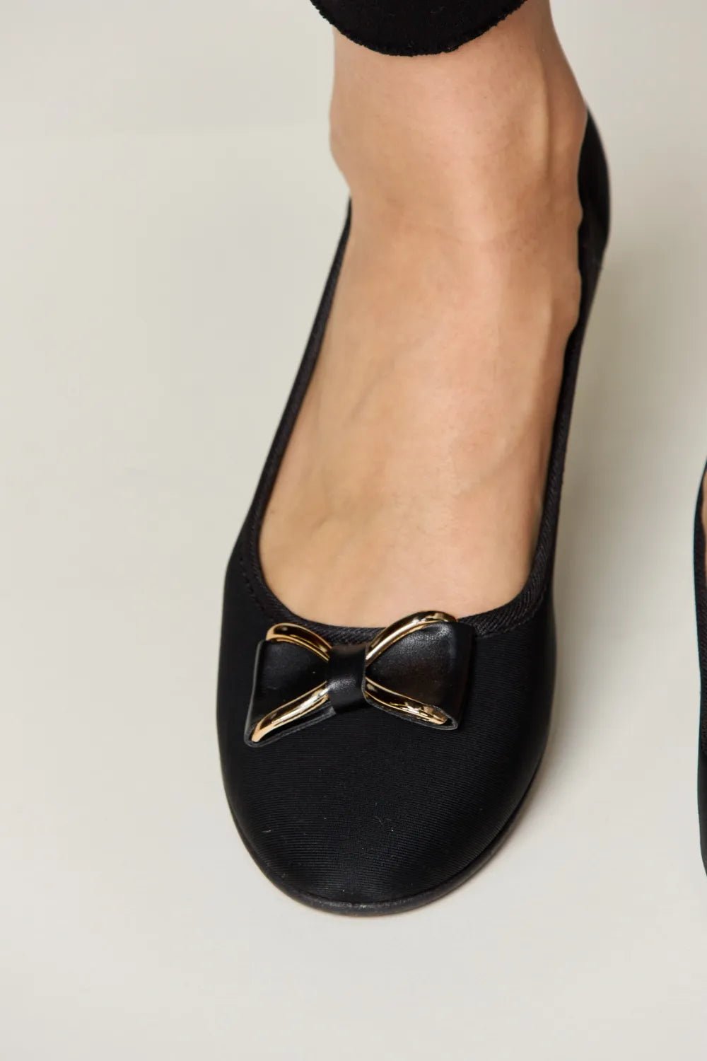 Women's metal buckle flat loafers from Trendsi, stylish and comfortable for office or casual wear, featuring sleek metal buckle detail.